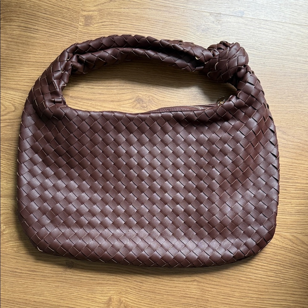 URBAN Expressions Shoulder Bag